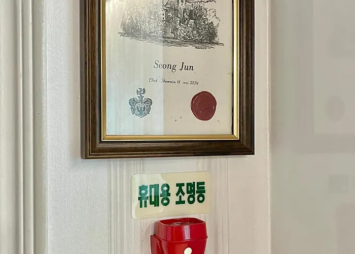 Moment Stay, Airport Railroad, Hongik Station 1 Stop , Travel Appartement Séoul