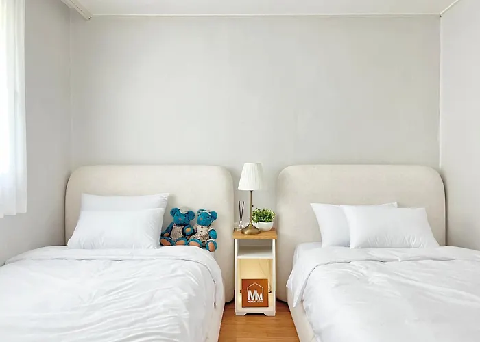 Appartement Moment Stay, Airport Railroad, Hongik Station 1 Stop , Travel