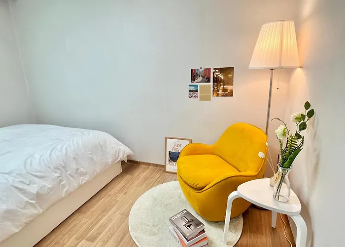 Moment Stay, Airport Railroad, Hongik Station 1 Stop , Travel Appartement