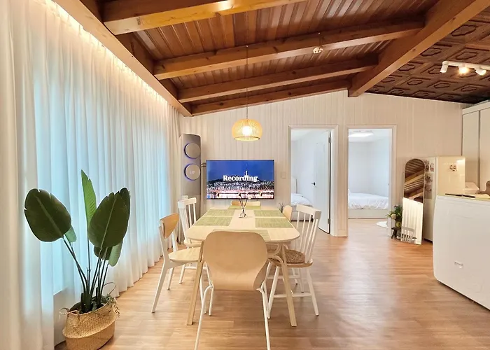 Moment Stay, Airport Railroad, Hongik Station 1 Stop , Travel Appartement Séoul