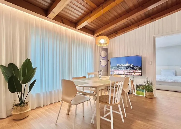 Appartement Moment Stay, Airport Railroad, Hongik Station 1 Stop , Travel