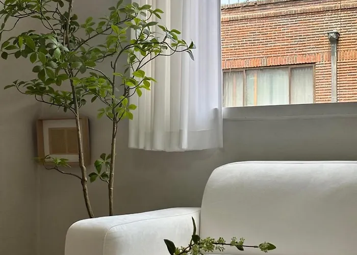 Moment Stay, Airport Railroad, Hongik Station 1 Stop , Travel Appartement Séoul